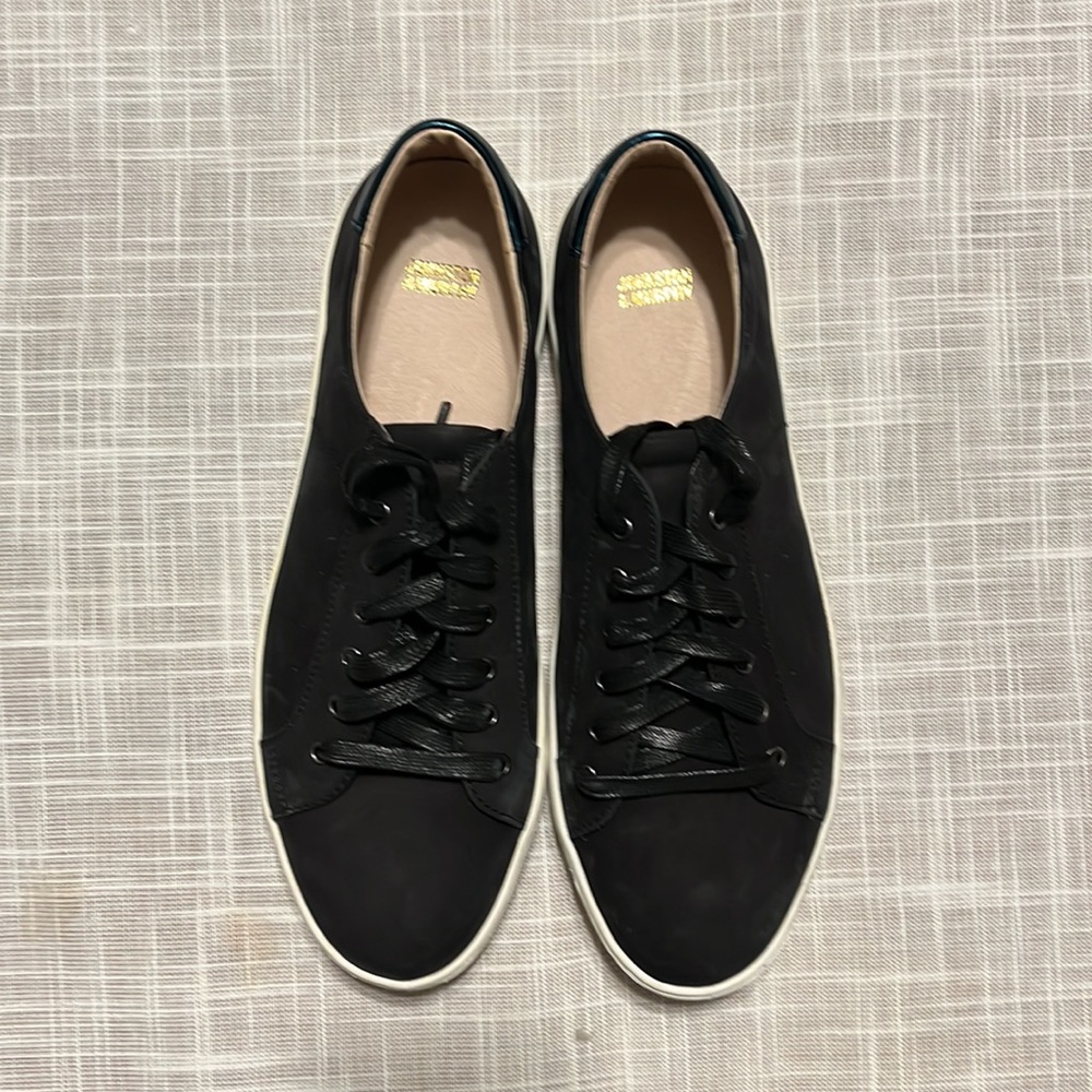 Johnston & Murphy Womens Size 10 Black Sneakers